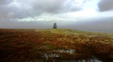 Approaching the summit of Little Mell Fell