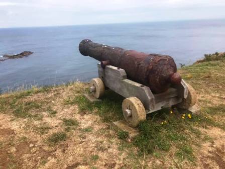 Clifftop cannon