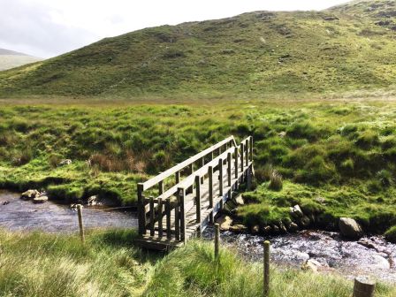 Footbridge across Afon Llechwedd-mawr