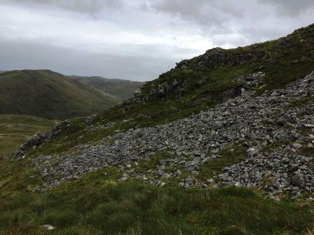 Scree slope close to the summit of Drosgol