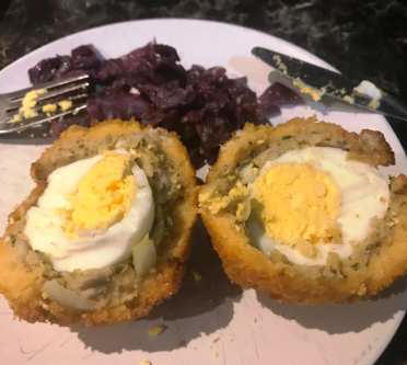 Served with homemade red cabbage - delicious!