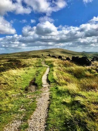 Approaching Shining Tor from Pym Chair