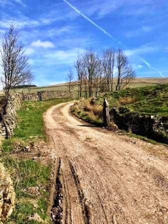 Track towards Hooleyhey Lane