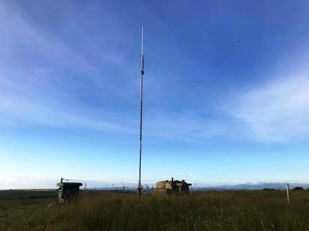 Existing mast on Lamberton Hill