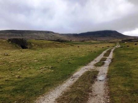 Initial approach from Chapel-le-Dale