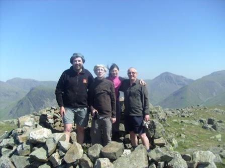 Tom M1EYP, Jimmy M3EYP, Mai Ling & Richard G3CWI, summit of Illgill Head G/LD-029 / LDW-129