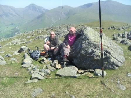 Richard G3CWI & Mai Ling on Illgill Head LD-029