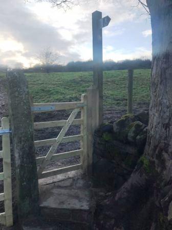 New gate out of Chante Cliff onto Cliff Hill