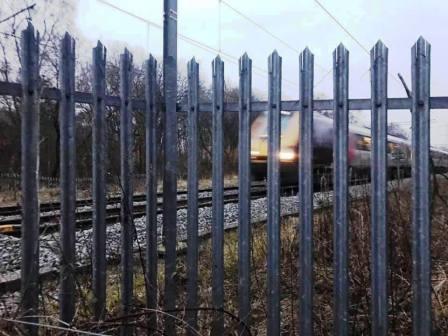 Train approaching Macclesfield