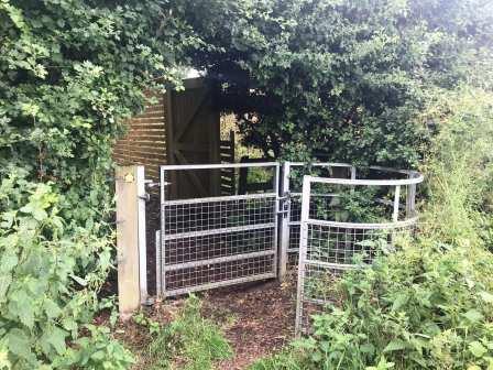 Footpath near to Yarwoods Farm