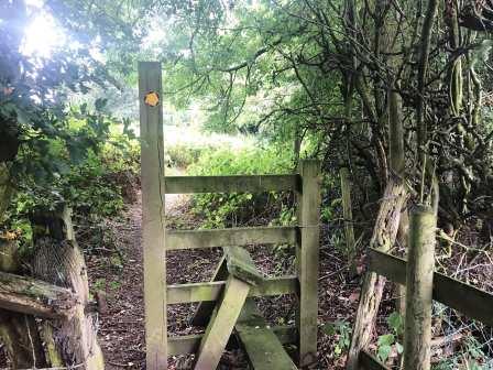 Footpath near Yarwoods