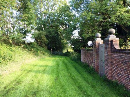 Public footpath passing by Greenacres