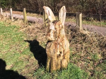 Tree trunk wood carving on the Middlewood Way