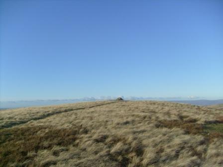 Approaching the summit of Yarlside