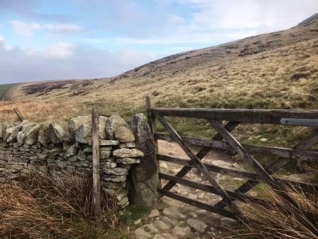 Taking the Glossop path to get to Kinderlow End