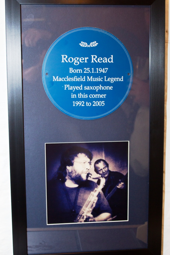 "English Heritage" style blue plaque - displayed in MASH Guru, Macclesfield (formerly El Rio, where Roger played a residency for many years)