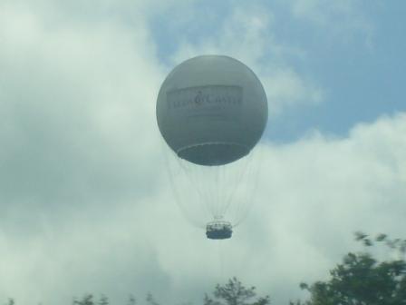 Leeds Castle hot air balloon, hovvering by the M20 en route to Folkestone