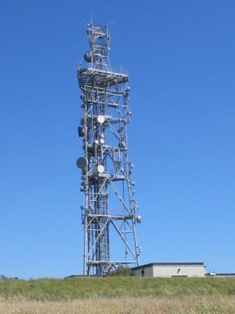 The imposing mast on Butser Hill