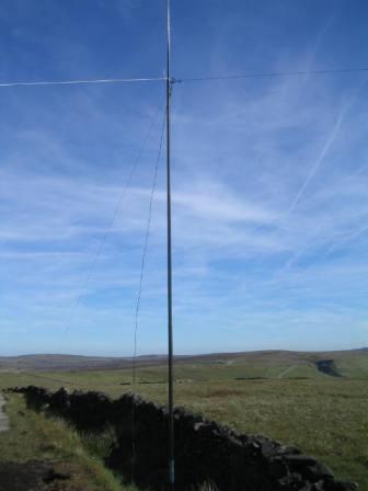 The SOTA pole and 40m dipole