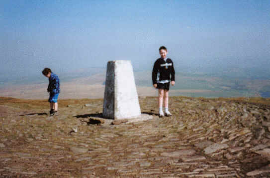 Liam & Jimmy on Pendle Hill SP-005