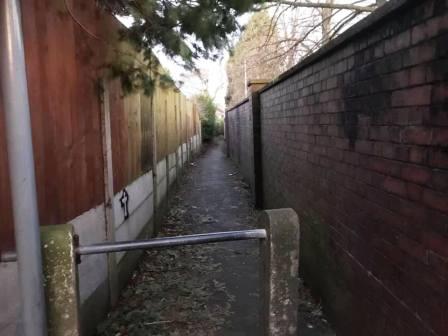 Ginnel from Maxfield Close to Dalesford Crescent