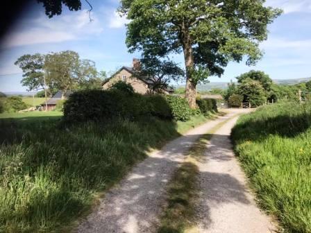 Approaching Fittontown Farm