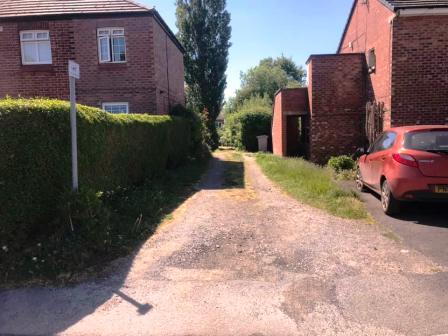 Ginnel between Springfield Road and Merebrook Road leading to allotments